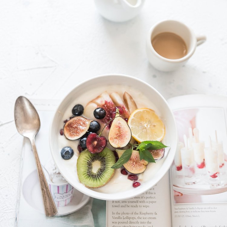 Making Yoghurt in a Slow Cooker (Dairy or Coconut!)