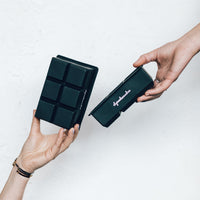 Hands holding the Jumbo Freezer Pods tray and its matching lid