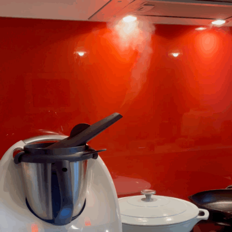 Thermo Chimney diverting steam from a Thermomix (animation)