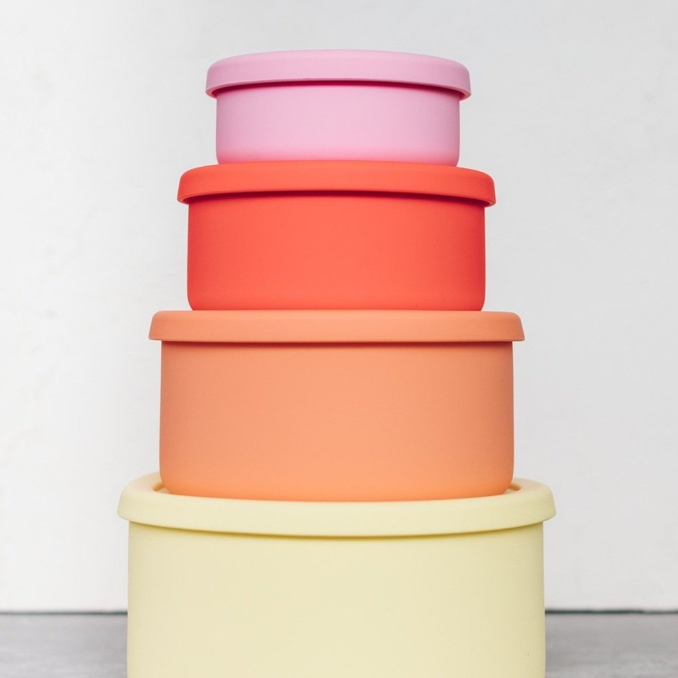 Silicone nesting bowl and container set of 4