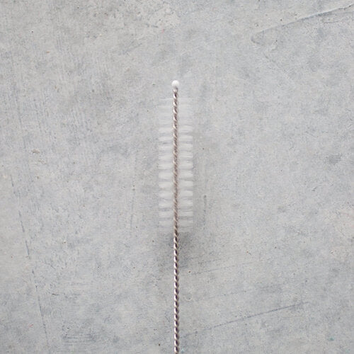 Straw cleaning brush with wide silicone straws