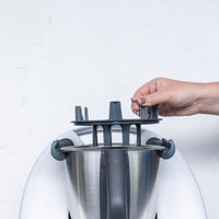 What comes in the box with the Thermo Baby Bottle Warmer: the single moulded bottle cradle