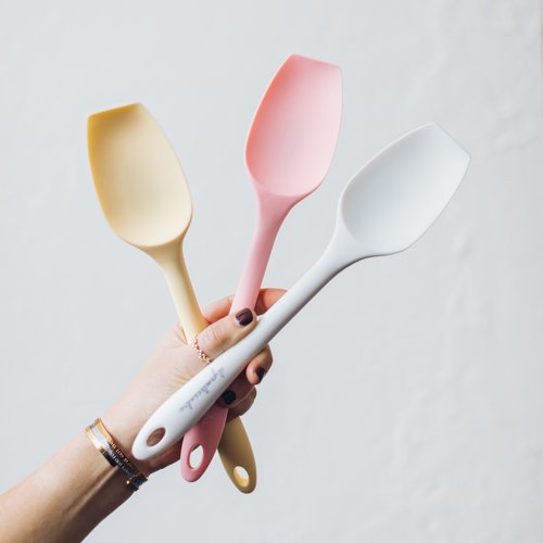 Thermo spoon spatula for Thermomix with cheesecakes made in dariole moulds