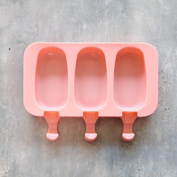 Silicone Ice Cream Moulds + Free Sticks