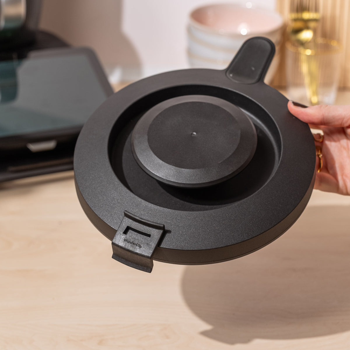 WunderClip lid holder fitted to the Thermomix TM7 lid